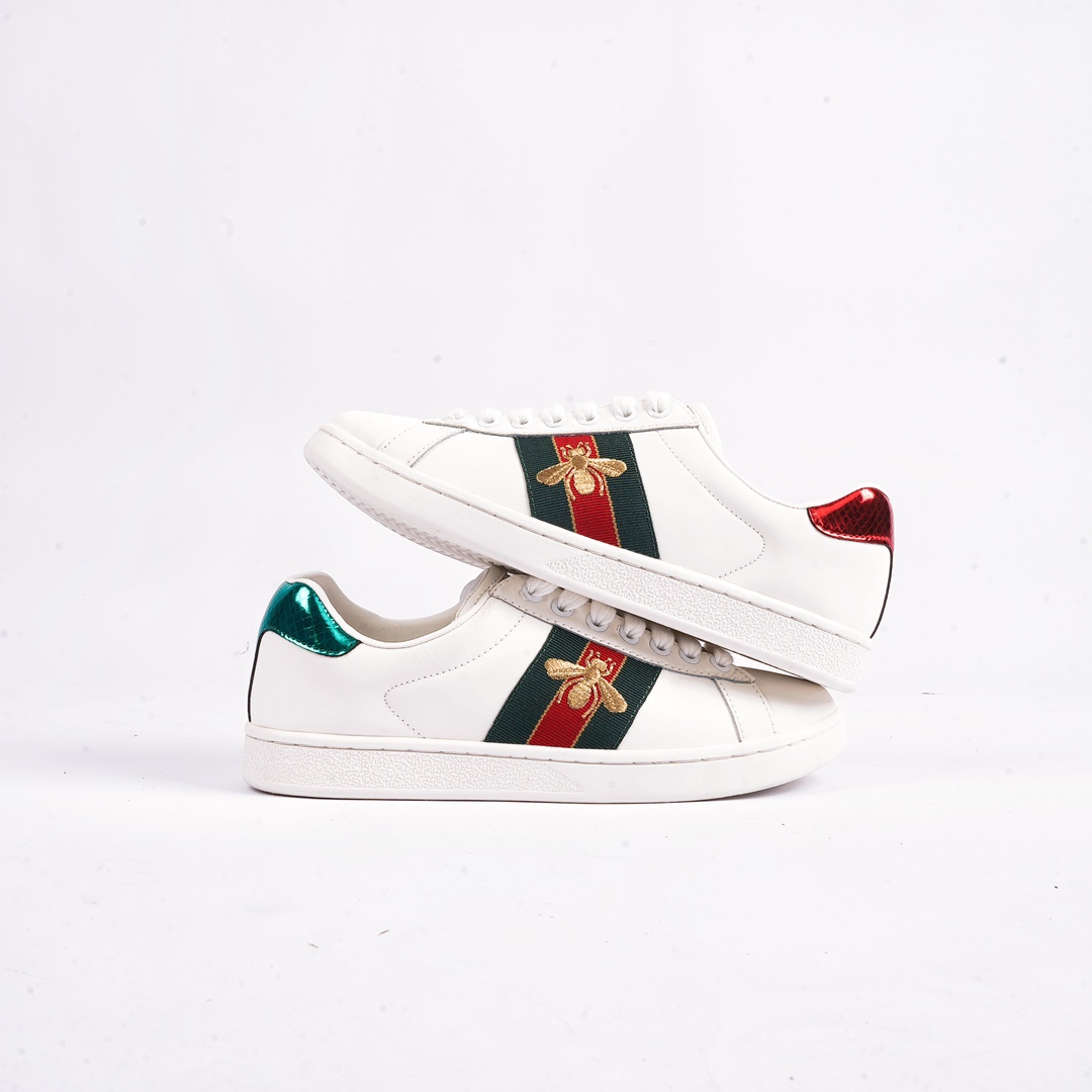 Sleek white sneaker from Gucci combining fashion and heritage elements